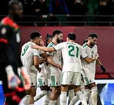 操作方面只认可UZI！小花生给出心中完美选手：游戏理解是Mata