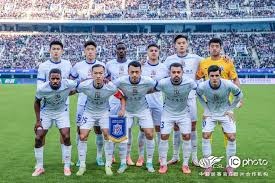 特伦特追身三分带领雄鹿打出8-2攻击波，追平比分打停掘金